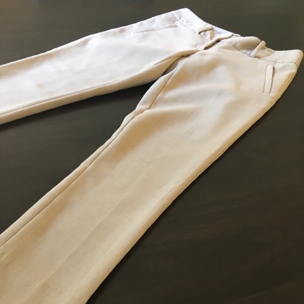 The Limited • Beige capris pants • Size 00 petite